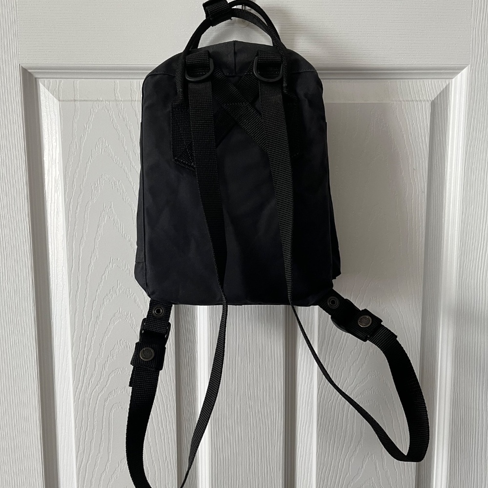 Fjallraven kanken mini backpack - Picture 2 of 5